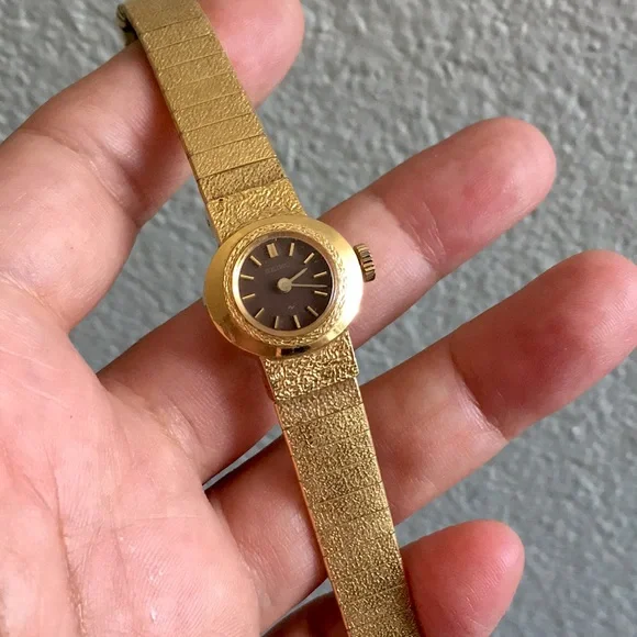 Seiko | Accessories | Vtg Seiko Windup Petite Womans Watch  display picture 2